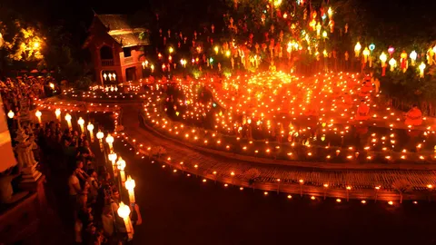 ตระการตา งานยี่เป็งเชียงใหม่ จุดประทีป-โคมสวยงามวัดพันเตา