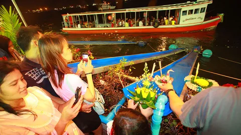 ลอยกระทงลงอ่าวไทย! ปากน้ำคึกคัก มีสไลเดอร์-เรือบริการฟรี 