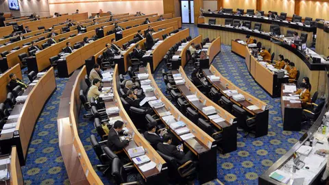 สนช.แฉ ทุจริตบัตรสินเชื่อเกษตรกร โยงทหารใหญ่ในพรรคการเมือง