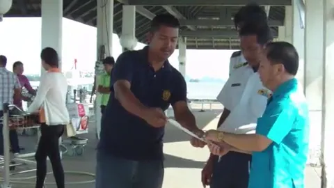 เจ้าท่ากระบี่ คุมเข้มผู้ประกอบการเรือ ย้ำ! ห้ามมีน้ำมันรั่ว ลงทะเล