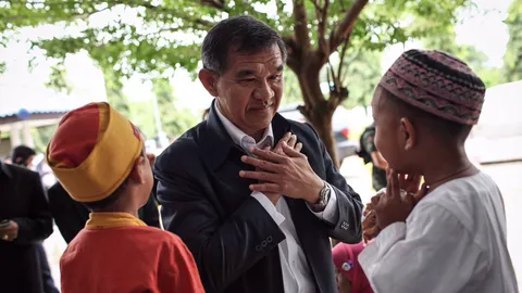 รมช.ศธ.ลงใต้พัฒนาการศึกษา-เยี่ยมร.ร.ปอเนาะเช็กลดเวลาเรียน