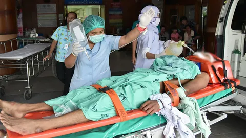 นอนข้างเมีย บ่นเครียด! หนุ่มภูเก็ตลุกขึ้นคว้าปืนยิงขมับตัวเอง โคม่า