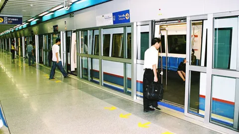  5 ธ.ค.นี้ รถไฟฟ้าใต้ดินให้พ่อขึ้นฟรีตลอดสาย