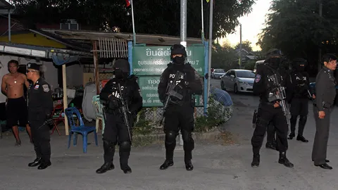 ปส.บุกค้นชุมชนร่มเกล้า เอกซเรย์พื้นที่ ก่อนประกาศ 'ชุมชนสีขาว'