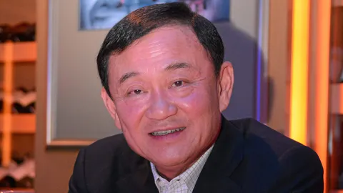 มาเร็ว! ทักษิณ อวยพรปีใหม่ 59 ส่งกำลังใจคนไทยฝ่าวิกฤติ