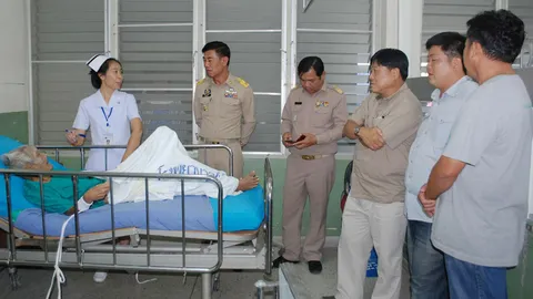 เฒ่าหูหนวกป่วยหนักไร้คนเหลียวแล ไม่มีแม้บัตร ปชช. อาศัยกุฏิร้างคุ้มหัว