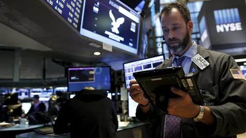 หุ้นสหรัฐฯ ดิ่งแรง ผิดหวังแผนกระตุ้นเศรษฐกิจธนาคารกลางยุโรป