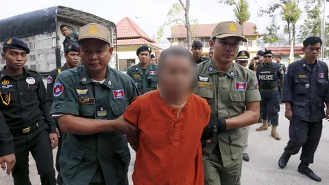 จำคุกหมอเถื่อนเขมร 25 ปี ใช้เข็มซ้ำ ฉีดยาคนไข้ จนติดเอดส์นับ 200 ราย!!