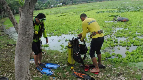 ตร.เร่งสืบกระเป๋าปริศนาลอย ใกล้จุดชายนิรนามถูกฆ่าปาดคอ 