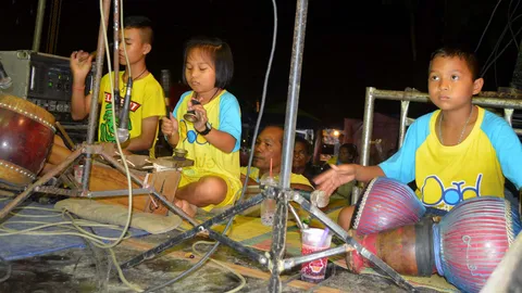 สุดทึ่ง 3 พี่น้อง สายเลือดมโนราห์ ลูกคู่รุ่นจิ๋ว โชว์ฝีมือลีลาขั้นเทพ!    