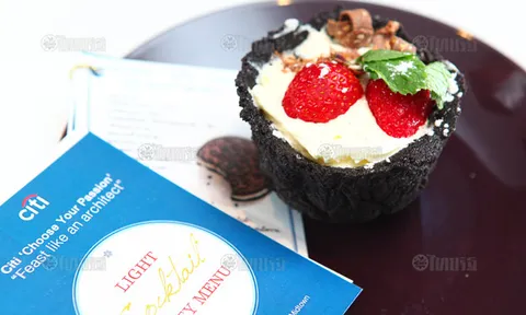 Cold Tomato Soup-OREO Cupcake 