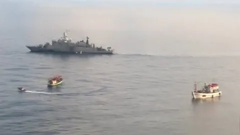 ทร. ส่งอากาศยาน-เรือรบ ไล่ล่าเรือประมงเวียดนาม ลอบจับปลาน่านน้ำไทย