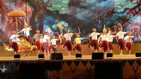 นายกฯ เป็นผู้แทนพระองค์ ปธ.การแสดงโขนกลางแปลงพระราชทาน คืนสุดท้าย