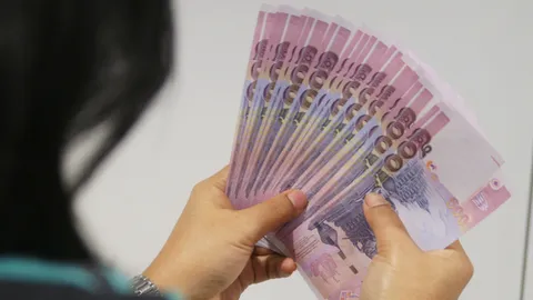 โบนัส กทม.เหลือครึ่งเดือน จากปีก่อน 1.5-รัฐบาลลดค่าโอนที่ดินทำรายได้ กทม.วูบ