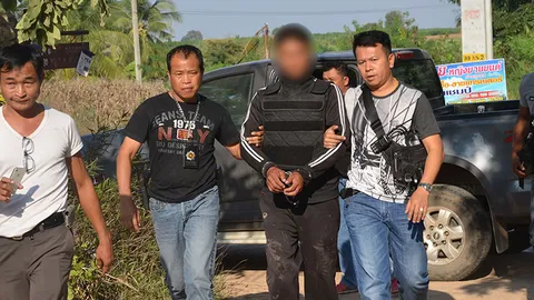 ฉุนโดนเตือน! ลูกชาย ส.อบต.โคราช โมโห ชักปืนยิง ผช.ผญบ. จมกองเลือด