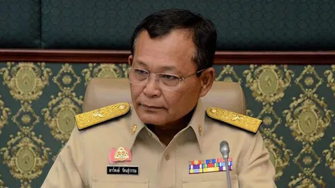 ร้อง "ศรีวิกรม์" ส่อลอยแพ นร.