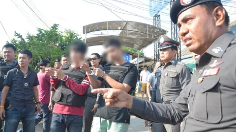 ฮือขวางรถ คุมตัว‘มอส-ต้น’ทำแผนฆ่าโหดที่กาญจน์ แม่อยากให้ทั้ง 6 ขอขมาศพ 