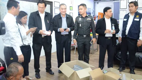 ทลายคลินิกเถื่อน! เกาะกระแสสุขภาพ หลอกขายยา-กาแฟ-วิตามินซี   