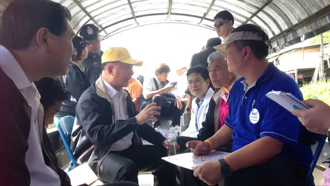 'บิ๊กอู๋' ย้ำ เร่งสร้างเข้าใจแก้ปัญหาชุมชนริมคลอง ชาวบ้านโวยถูกไล่ที่