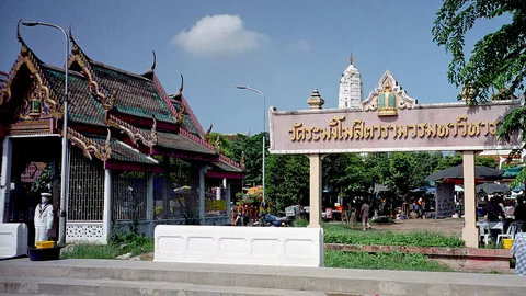 กทม. เดินหน้าจัดระเบียบวัดระฆัง ให้ขายถึง 15 ม.ค. 59