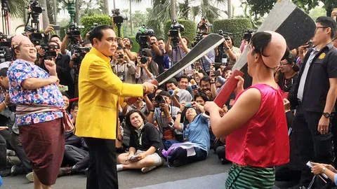 หยอกกันเล่น 