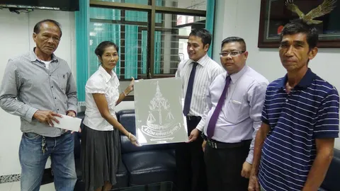 ปิดคดี! แม่ผัวจ้างฆ่าอดีตลูกสะใภ้ ญาติปลื้มมอบของที่ระลึกอัยการสงขลา