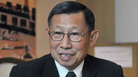 'ดิเรก' ค้านเลือก ส.ว.ทางอ้อม หวั่นประชามติไม่ผ่าน