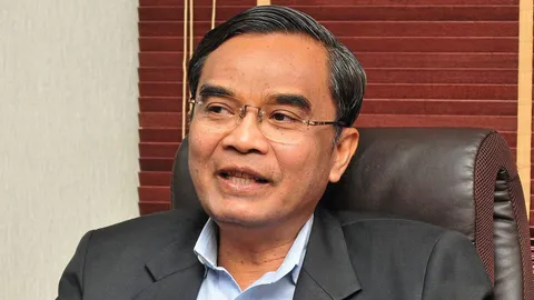 'นิพิฏฐ์' ชี้ กรธ.ปักธงไว้ล่วงหน้าก่อนร่าง รธน. เชื่อเปล่าประโยชน์ชงความเห็นเสนอ