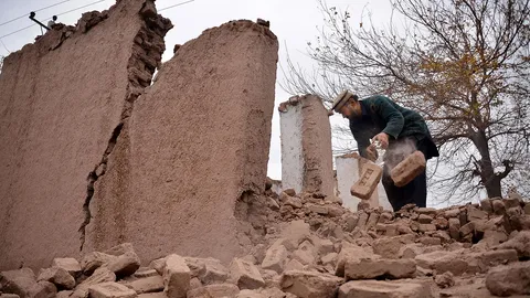 คืบหน้าดินไหว 6.3 อัดอัฟกัน-ปากีฯ พบตายแล้ว 4 ศพ เจ็บเกิน 100