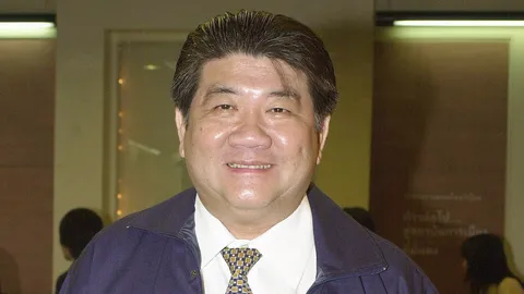 'ภูมิธรรม' อัดรัฐพลิกลิ้น ปัดล้ม 30 บาท ตะเพิด 'ไก่อู' กลับสังกัด