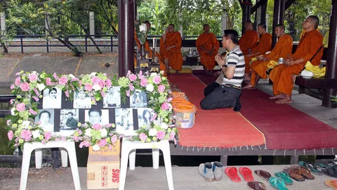 ครบรอบ 5 ปี ญาติทำบุญอุทิศส่วนกุศลผู้เสียชีวิต เหยื่อสาวซีวิคชนรถตู้