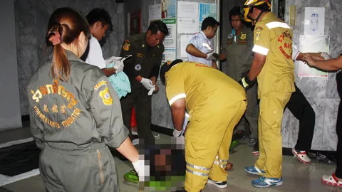 กดปุ่มผิด! ลิฟต์ไม่ล็อก หน.รปภ.ม.ดังบางนา ร่วง 10 ชั้น ท้องแตกไส้ทะลัก
