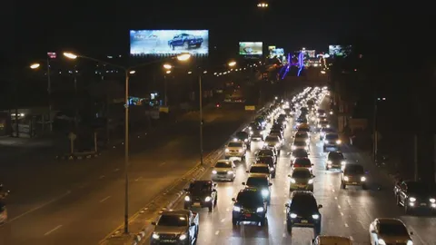 นครสวรรค์ รถหนาแน่น เดินทางเข้ากรุง เปิดช่องจราจรพิเศษ