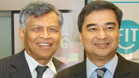 'หมอผี' อดีต รมว.ศึกษา โพสต์เฟซ!  เชียร์ทั้ง ‘มาร์ค-สุรินทร์’ ชี้ คู่นี้สูสี