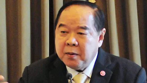 'บิ๊กป้อม' เผย ครม.เคาะชื่อบอร์ดยางแล้ว พล.อ.ฉัตรเฉลิม นั่งปธ.ตามคาด