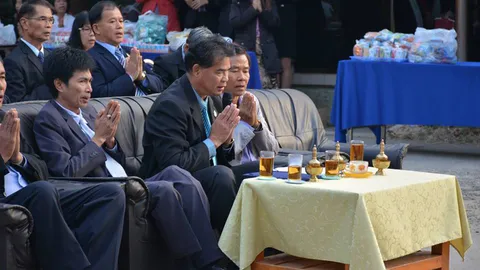 สพป.แม่ฮ่องสอน เขต 2 จัดงานวันครู ปี 59 มอบรางวัลเชิดชูเกียรติวิชาชีพครู