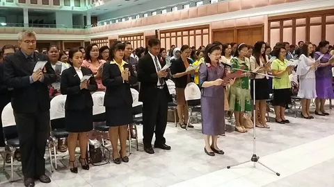 ร่วมมุทิตาจิตรำลึกพระคุณของครู