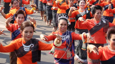 'ตุ๊กกี้' ร่วมรำบวงสรวง 'กรมหลวงประจักษ์ศิลปาคม' 123 ปี เมืองอุดรฯ