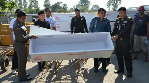 ทหารไทย-กัมพูชา ร่วมบริจาคโลงในกัมพูชาให้วัด ช่วยผู้ยากไร้เขมร