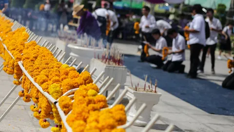แห่ถวายพวงมาลัยดาวเรือง ครบรอบวันพิราลัย 'ช่วง บุนนาค' 150 ปี ศรีสุริยวงศ์