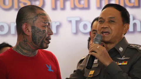 บุกรวบ'เก่ง ลายพราง'คาบ้านพักย่านปทุมฯ หมายจับค้างเก่า-ซุกยาไอซ์