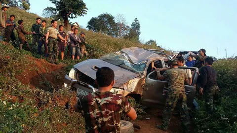 ผช.ผญบ.ขับรถเสียหลักตกเขาทางขึ้นภูชี้ฟ้าดับ เผยเส้นนี้มีอุบัติเหตุบ่อย