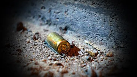 ศึกชิงนาง! วัยรุ่นพนมสารคาม แชตเฟซบุ๊กท้าทาย ยกพวกไล่ยิงกัน เจ็บ 5