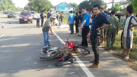 ตำรวจ ตชด. ขับกระบะหลับใน ข้ามเลนชน จยย. ดับคาที่