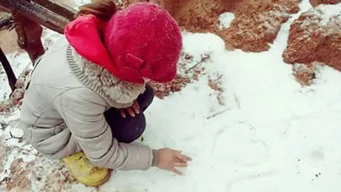 อากาศหนาวจัดทำหิมะตกที่ลาว-สื่อเวียดนามเผยภูเขาที่ซาปาขาวโพลน