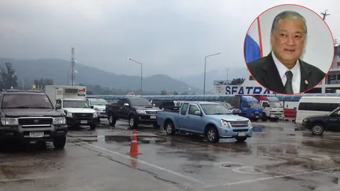 ‘ชายหมู’ติดเกาะ เจอมรสุม! เครื่องบินลงสมุยไม่ได้ ดอนสักคลื่นยักษ์ซัดบ้าน 