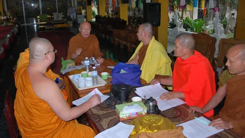 พระลำพูน สุดทน 'กู่อรหันต์พันปี' ทำศาสนาผิดเพี้ยน มีมติคว่ำบาตร 