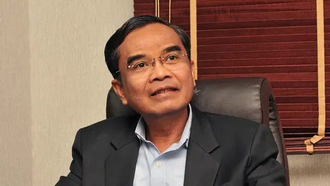 นิพิฏฐ์ แขวะ คสช. อวยพรอยู่ยาว หากร่าง รธน.ไม่ผ่านประชามติ 