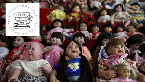 ดุสิตโพล เผย สังคมไม่ควรสนใจหรือให้ความสำคัญ "ตุ๊กตาลูกเทพ" มากไป