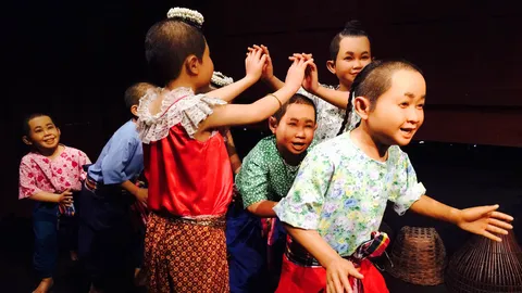 สธ.หนุนเด็กเล่นการละเล่นแบบไทย